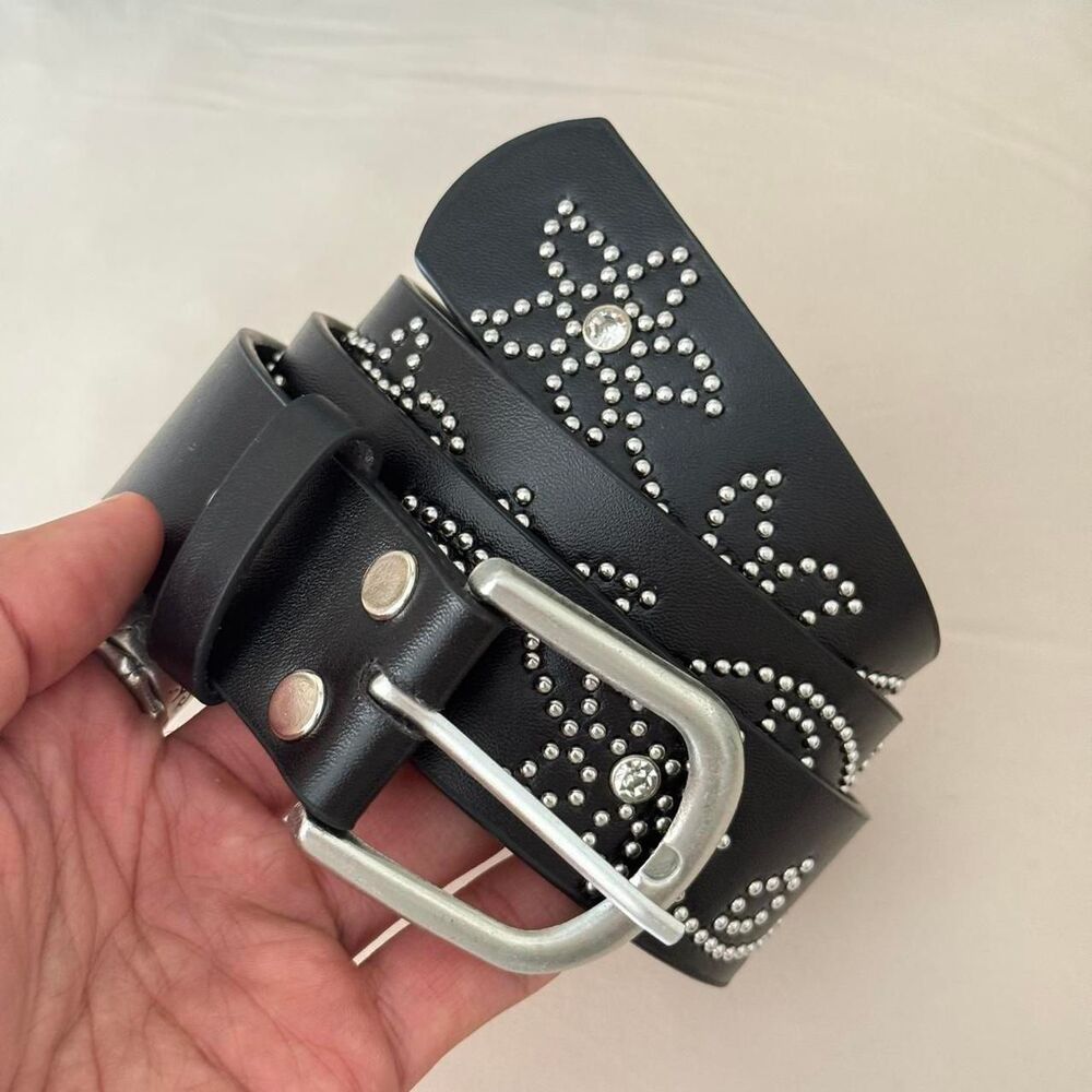 y2k style black american western floral silver accent boho belt